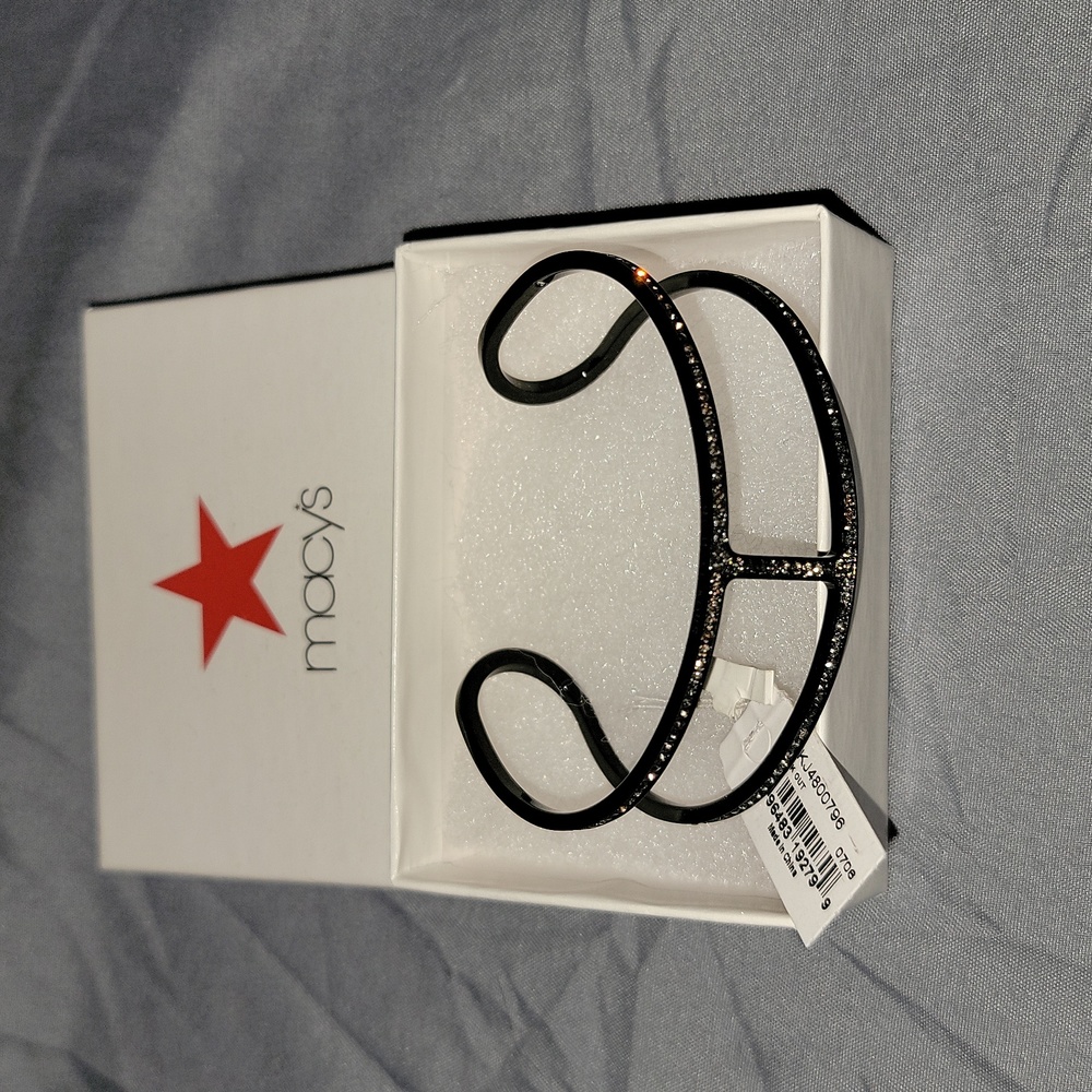 Gorgeous Michael Kors Black Tone Brilliance Cuff Bracelet Crystals Pave - Picture 3 of 9